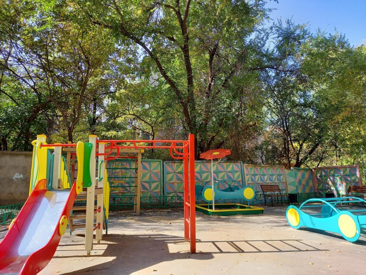 "Картина Горных Вершин" Квартира- "Mountain View" Apartment Almatý Exterior foto